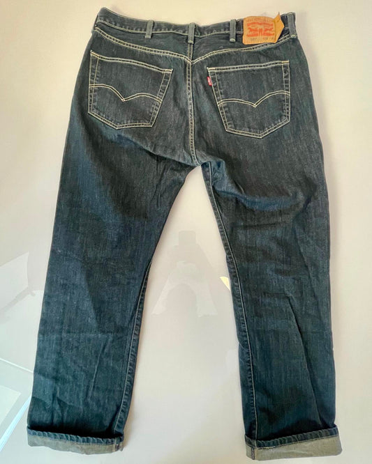 501 Dark Wash Levi’s - 38/32