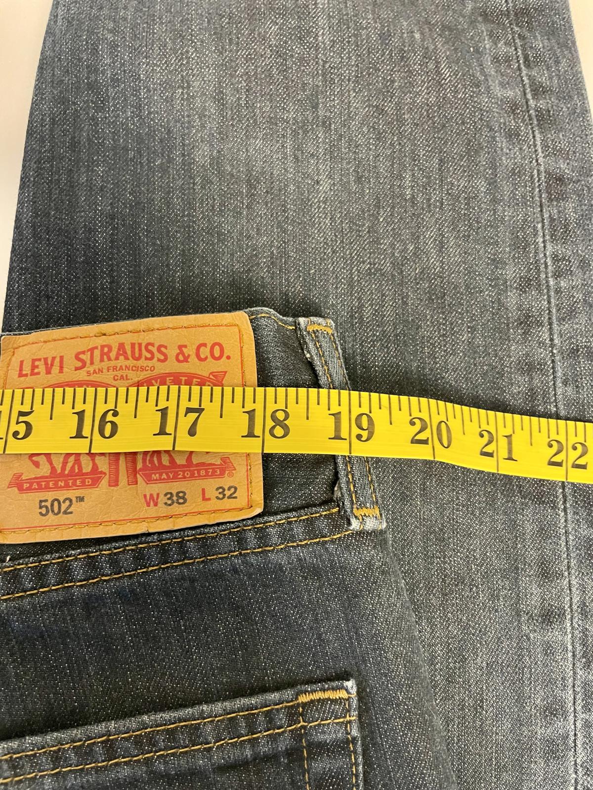 Levi’s 502 Dark Wash Jeans- Men 38x32