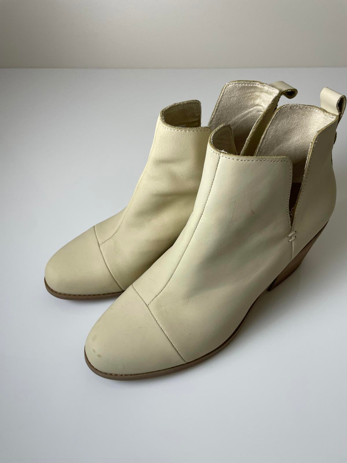 TOMS Everly Cutout Ankle Bootie