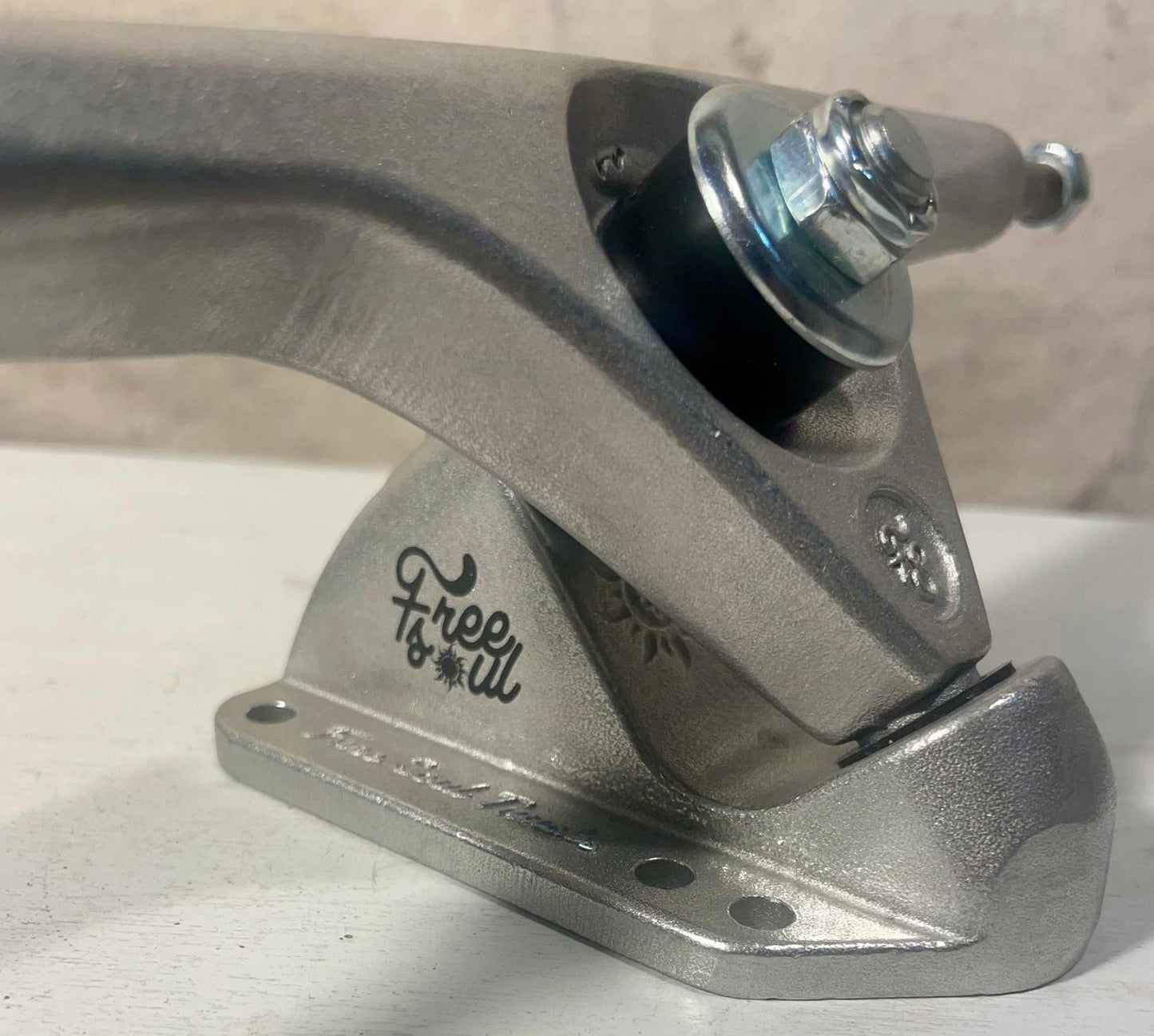 Free Soul 180mm Longboard Trucks