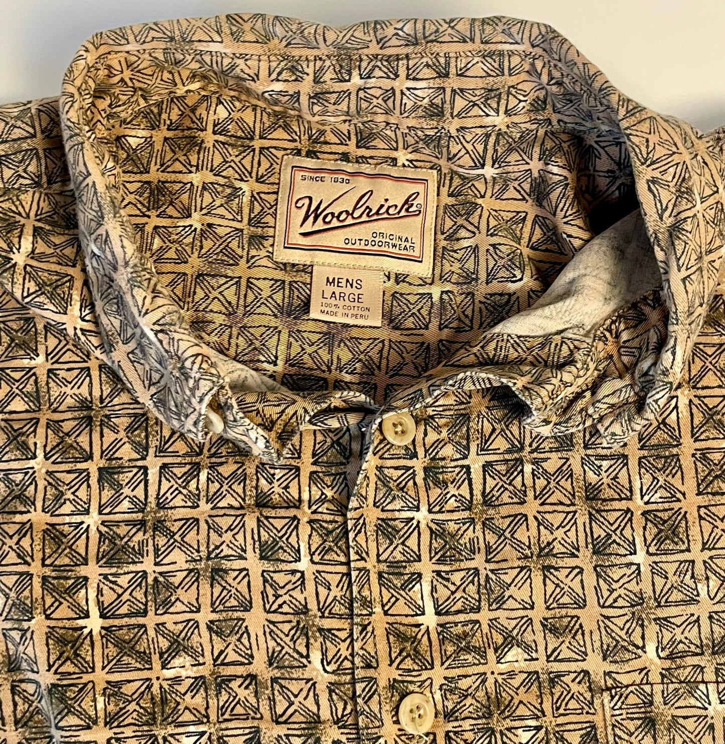 Woolrich Geometric Button Down- Men L