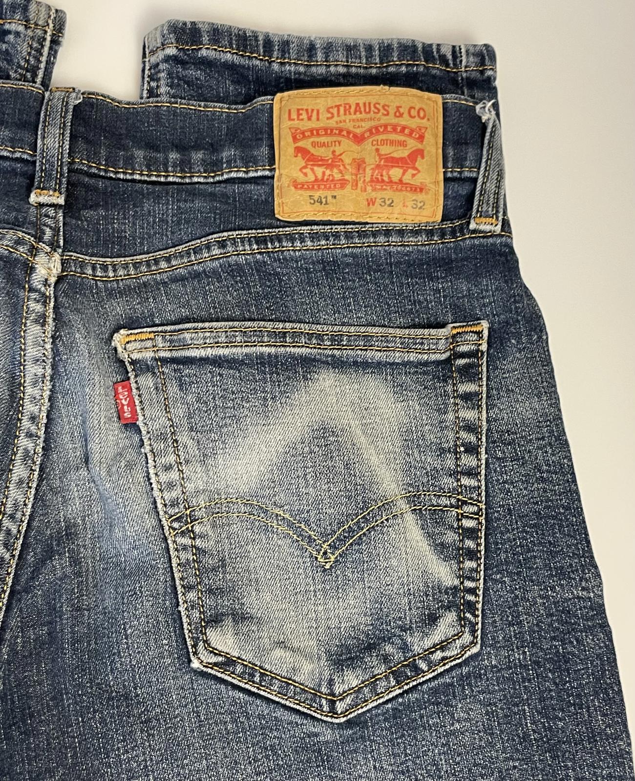 Levi’s 541 Distressed Straight Leg Jean - Men 32x32
