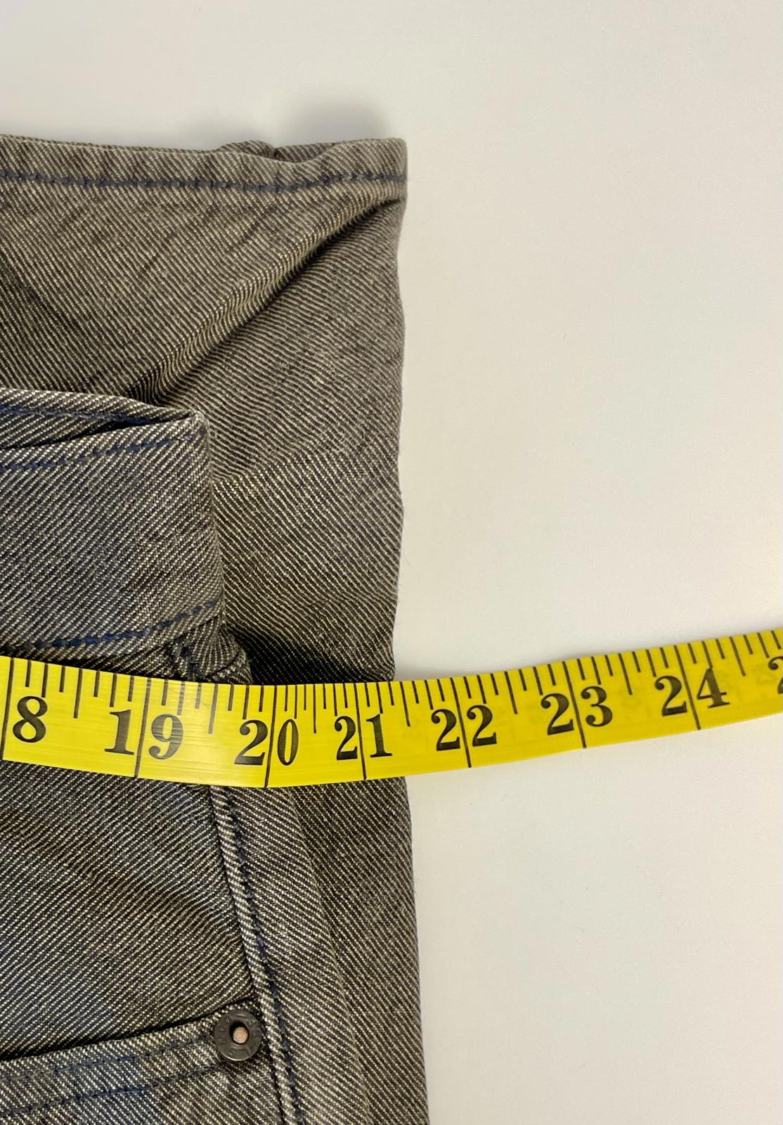 Vintage Levi’s 501 Y2K Gray Jean- Men 40x30