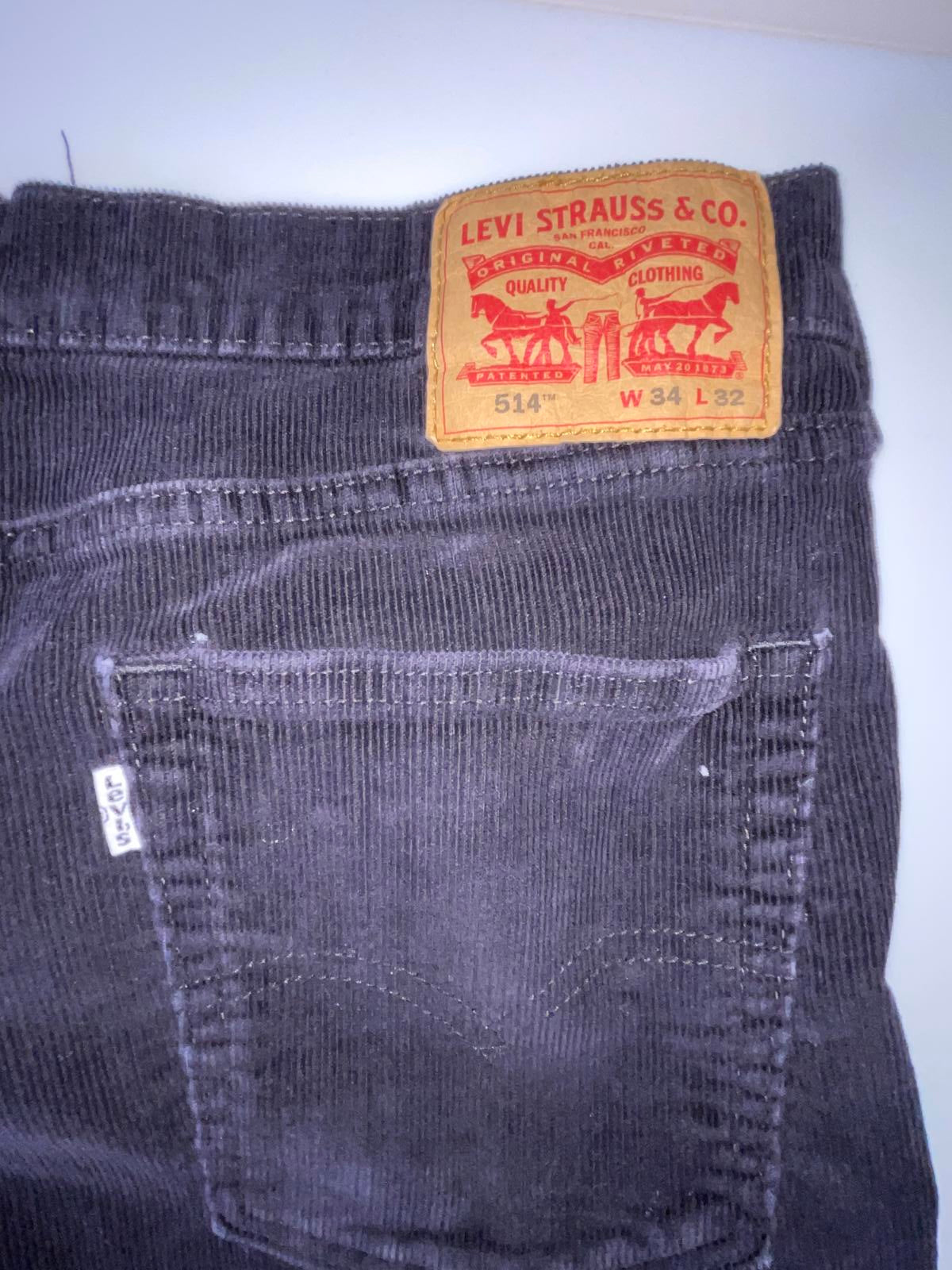 Levi’s Corduroy 514 - 34/32